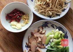 折耳根炒腊肉的做法图解7