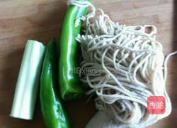 酸辣豆腐丝的做法图解1