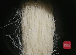 鸡蛋炒米粉的做法图解1