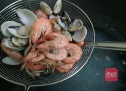 生滚海鲜粥的做法图解5