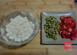 番茄豌豆山药丁的做法图解1
