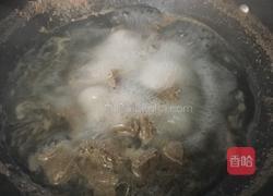 西红柿炖牛腩的做法图解4