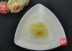 银耳百合莲子羹的做法图解2