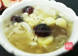 银耳百合莲子羹的做法图解10