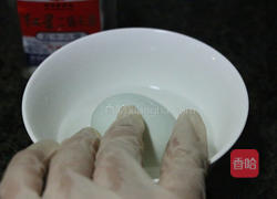 自制流油咸鸭蛋的做法图解3