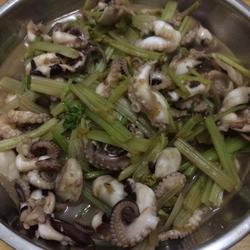 芹菜炒章鱼