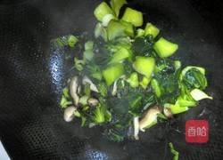 香菇炒青菜的做法图解4