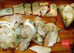 家常酸菜鲈鱼的做法图解4