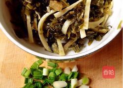 雪菜炒年糕的做法图解2