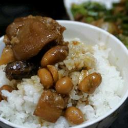 南乳猪脚的做法[图]