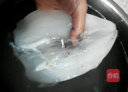 鱿鱼爆炒西芹的做法图解3