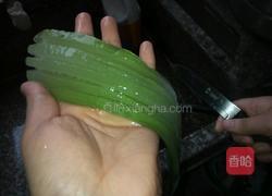 芦荟蜂蜜饮的做法图解2