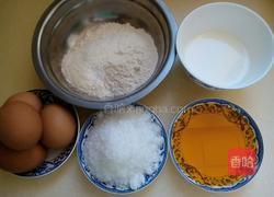 电饭煲做蛋糕的做法图解1