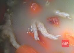 胡萝卜眉豆鸡爪汤的做法图解6