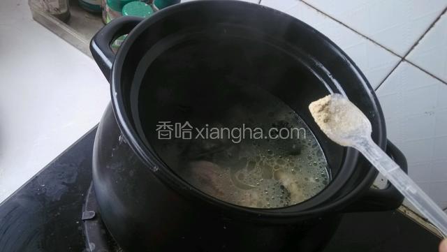 少许胡椒粉。中小火半小时左右即可