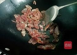 蒜心炒腊肠的做法图解3
