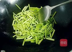 蒜心炒腊肠的做法图解5