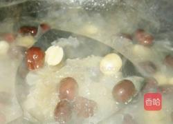 银耳莲子汤的做法图解5