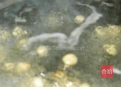 银耳莲子汤的做法图解7