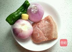 洋葱炒肉片的做法图解1
