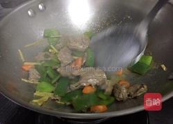 菜椒炒牛肉的做法图解10