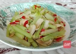 百合枸杞炒西芹的做法图解11