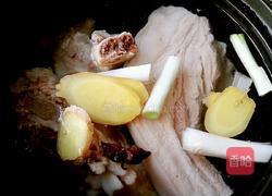 酸菜白肉的做法图解3