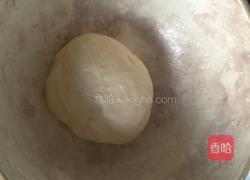 鸡蛋黄油小面包的做法图解2