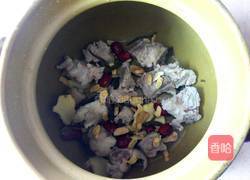 黄芪党参猪骨汤的做法图解5