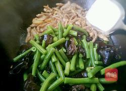 豆角木耳炒肉丝的做法图解10