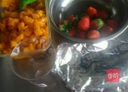 草莓水果杯的做法图解1