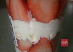 草莓水果杯的做法图解4