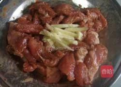 韭黄炒肉丝的做法图解3