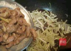 韭黄炒肉丝的做法图解5