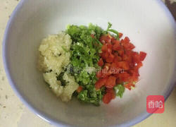 蒜蓉粉丝蒸开背虾的做法图解3