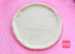 香菇红肠培根披萨（9寸）的做法图解9