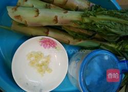 素炒莴笋的做法图解1