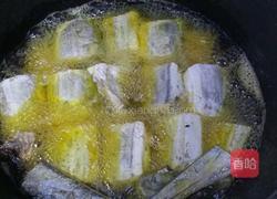 糖醋带鱼的做法图解2