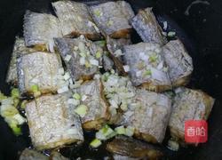 糖醋带鱼的做法图解5