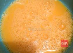 甜椒炒蛋的做法图解2