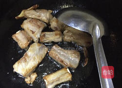 胡萝卜板栗排骨的做法图解6