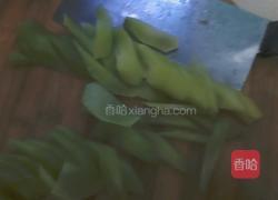 肉片炒莴笋的做法图解2