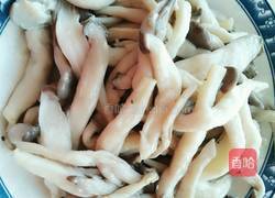 土豆炖蘑菇的做法图解1