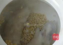 黄豆猪蹄催乳汤的做法图解3