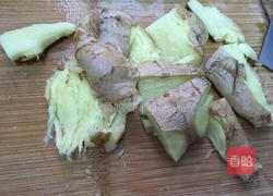 沙茶羊腿煲的做法图解3