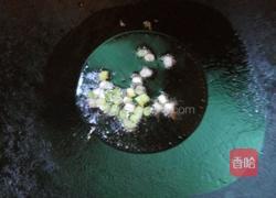 火腿肠玉米粒的做法图解3