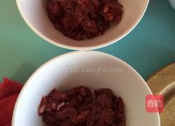 牛肉粒虾仁鸡蛋羹的做法图解2