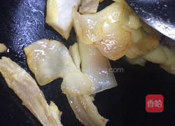 大蒜炒腊肉的做法图解6