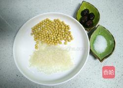 红枣米润豆浆的做法图解1