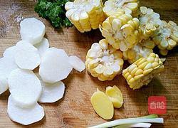 玉米天麻大骨汤的做法图解2